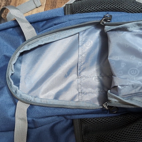 *NWT* ecogear Water Dog Hydration Pack in Navy and Black - Picture 6 of 9